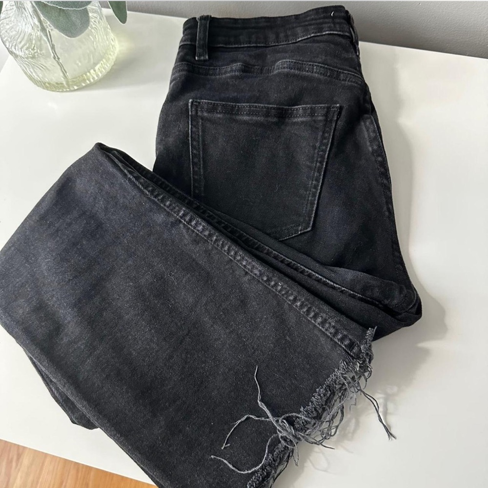 Zara Women’s High Rise Black Jeans Straight Cropped